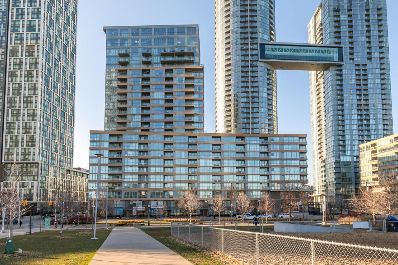 Simply Comfort. Elegant Apartments Dan Lecki Toronto Exterior foto